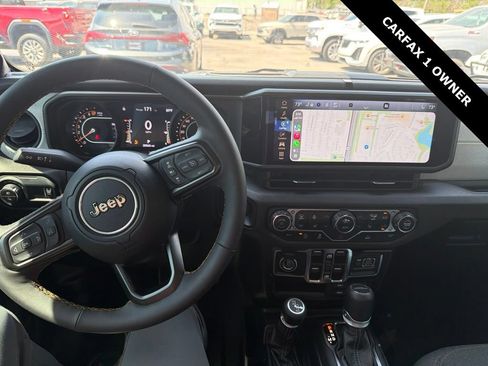 Used 2024 Jeep Gladiator Sport AWD/4WD image 5