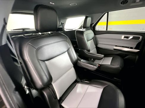 Used 2024 Ford Explorer XLT w/ Equipment Group 202A image 20