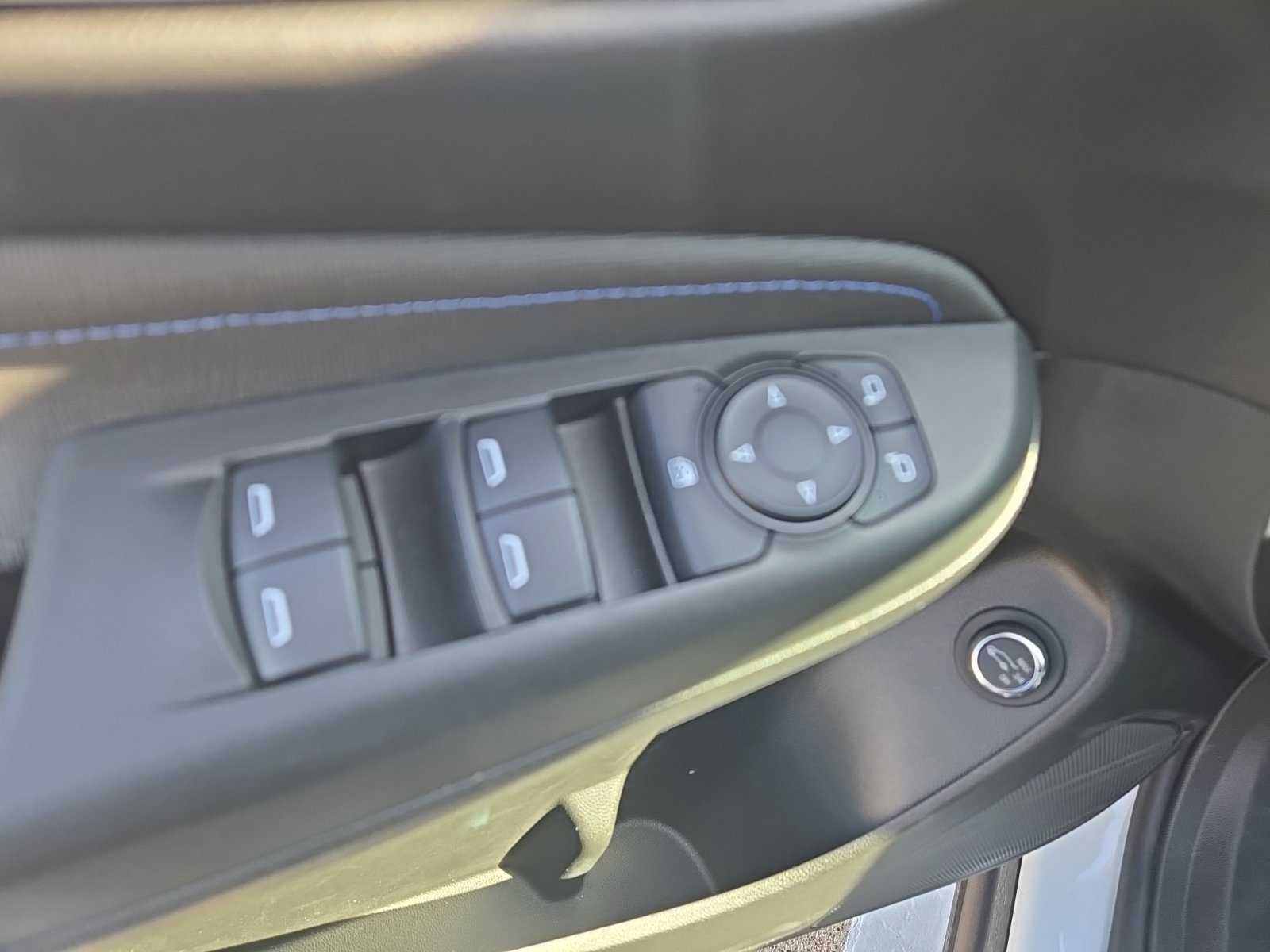 Used 2024 Buick Envista Sport Touring w/ Convenience I Package FWD image 14