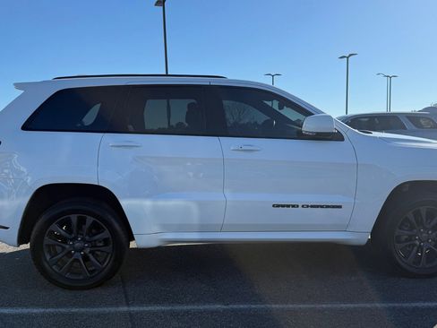Used 2018 Jeep Grand Cherokee High Altitude image 3