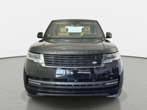 Used 2024 Land Rover Range Rover SE AWD/4WD image 3