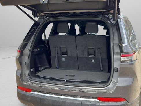 New 2025 Jeep Grand Cherokee L Laredo w/ Luxury Tech Group I RWD image 26