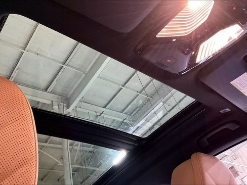 Used 2025 BMW X5 M60i image 13