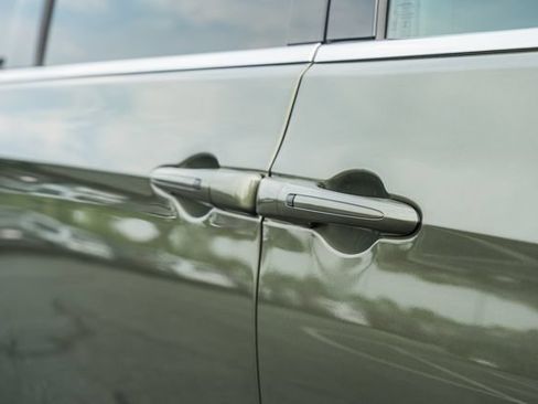 New 2027 Chrysler Pacifica Select FWD image 19