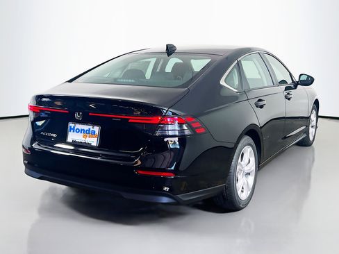 New 2026 Honda Accord LX image 18