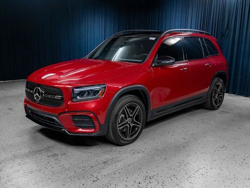 New 2026 Mercedes-Benz GLB 250 4MATIC image 1