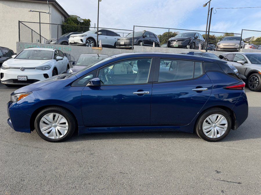 Used 2025 Nissan Leaf S FWD image 8