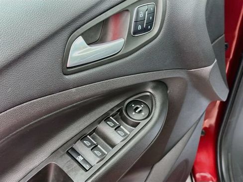 Used 2016 Ford Escape Titanium AWD/4WD image 17