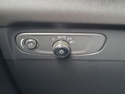Used 2023 Buick Envision Preferred FWD image 17