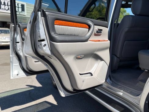 Used 2006 Lexus LX 470 4WD image 92