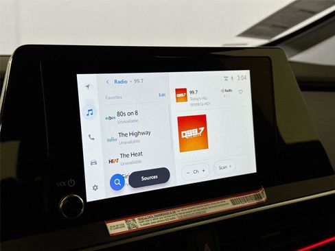 Used 2025 Toyota Prius Plug-In Hybrid image 23