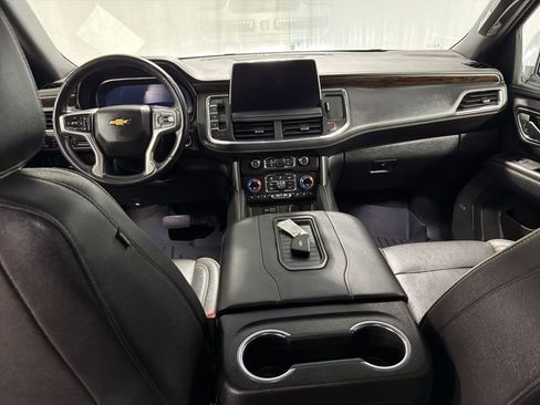 Certified 2023 Chevrolet Suburban Premier image 3
