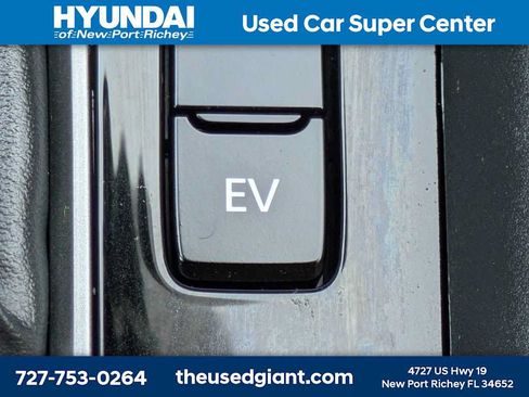 Used 2025 MAZDA CX-50 AWD 2.5 Hybrid w/ Premium Pkg image 32