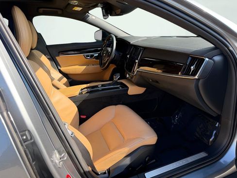 Used 2018 Volvo S90 T5 Momentum w/ Convenience Package FWD image 34