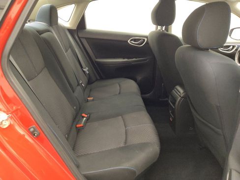 Used 2019 Nissan Sentra SR FWD image 19
