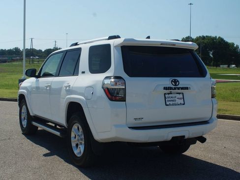 Used 2024 Toyota 4Runner SR5 RWD image 15