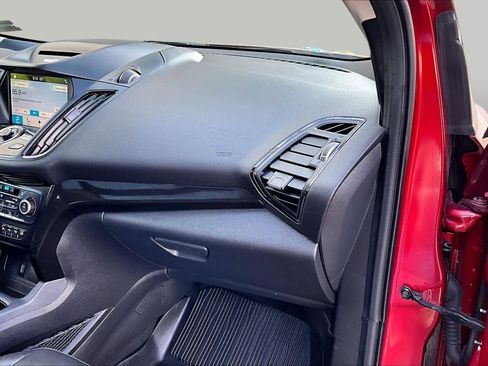 Used 2018 Ford Escape Titanium AWD/4WD image 19