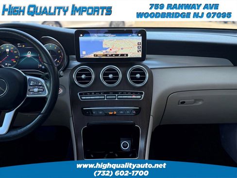 Used 2021 Mercedes-Benz GLC 300 4MATIC w/ Multimedia Package image 30