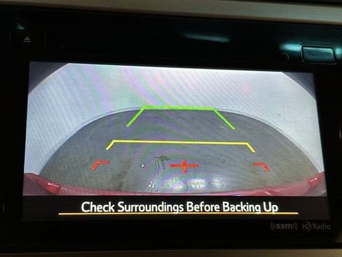 Used 2017 Subaru Outback 2.5i Premium image 11