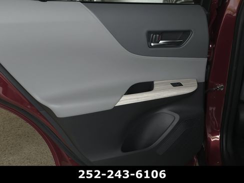 Used 2024 Toyota Venza Limited AWD/4WD image 34