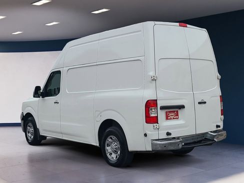 Used 2012 Nissan NV 2500 SV image 3