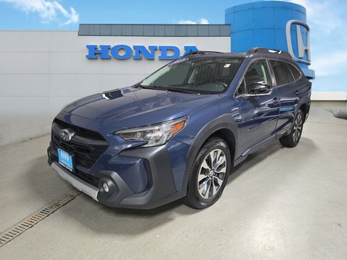 Used 2024 Subaru Outback Limited XT AWD/4WD image 2