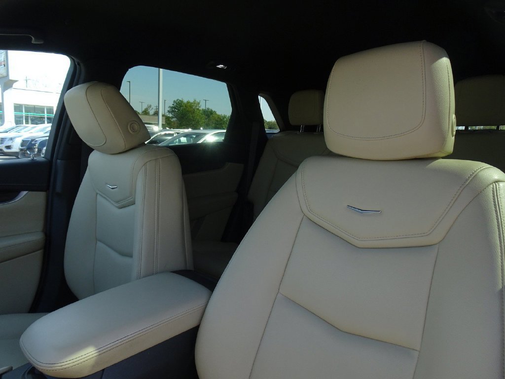 Used 2018 Cadillac XT5 FWD image 10