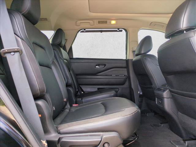 Used 2022 Nissan Pathfinder SL w/ SL Premium Package FWD image 20