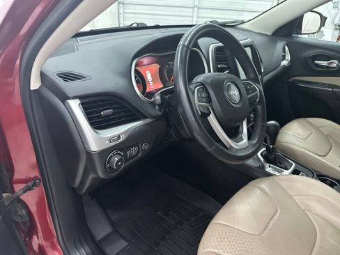 Used 2015 Jeep Cherokee Limited w/ Luxury Group AWD/4WD image 14