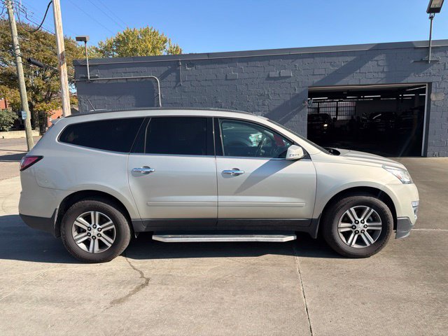 Used 2017 Chevrolet Traverse LT FWD image 8