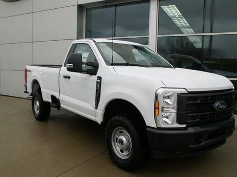 New 2026 Ford F250 XL w/ XL Off-Road Package image 2