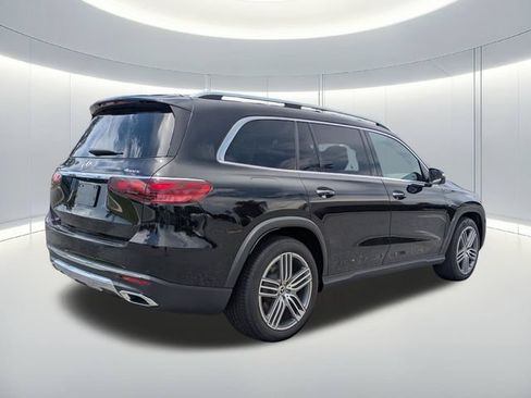 Used 2024 Mercedes-Benz GLS 450 4MATIC image 6