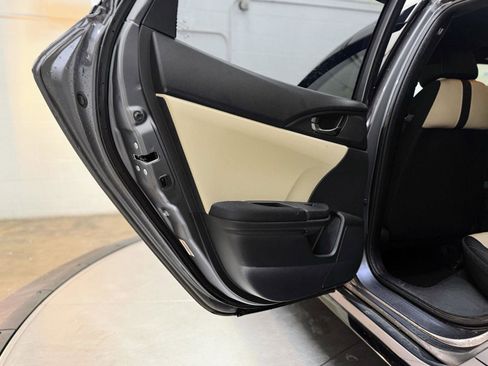 Used 2018 Honda Civic Sport image 15