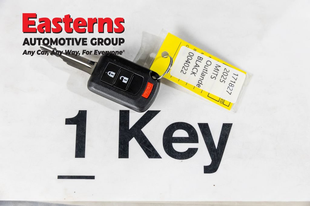 Used 2025 Mitsubishi Outlander Sport LE AWD/4WD image 25