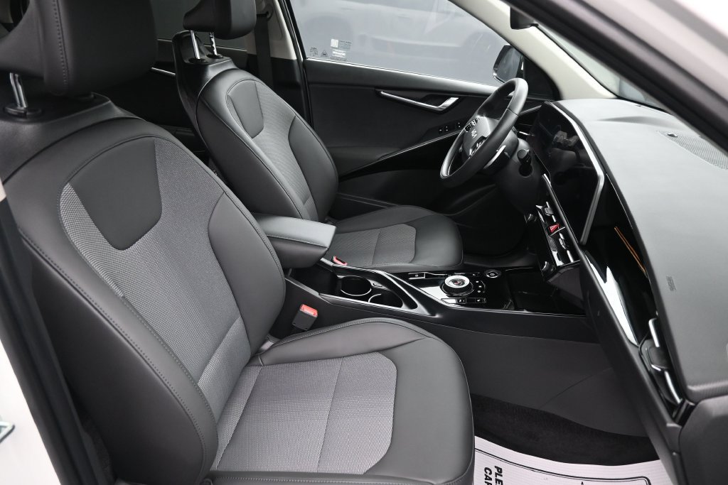 Used 2025 Kia Niro Wind w/ Wind Preserve Package FWD image 32