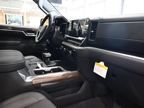 New 2026 Chevrolet Silverado 1500 LT Trail Boss w/ LT Trail Boss Premium Package AWD/4WD image 16