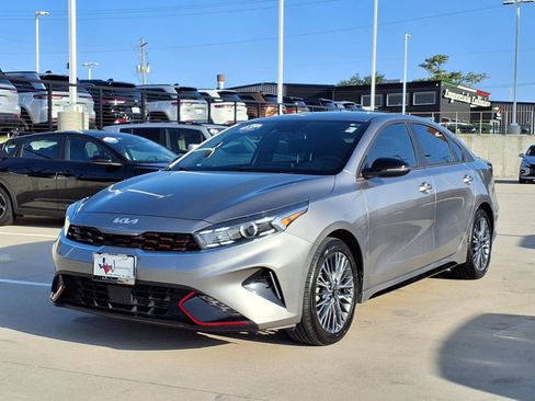 Used 2024 Kia Forte GT-Line FWD image 3