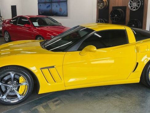 Used 2011 Chevrolet Corvette Grand Sport w/ Preferred Equipment Group RWD image 1