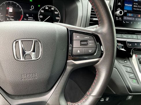 Used 2025 Honda Odyssey Sport-L image 24