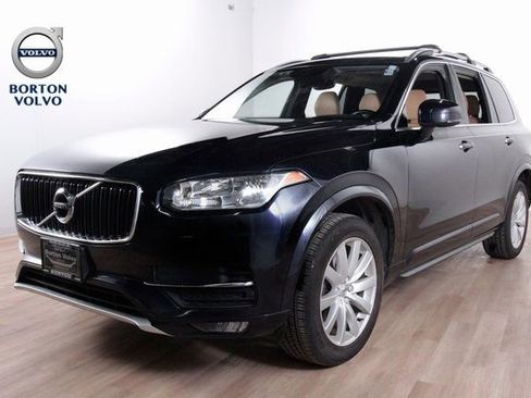 Used 2016 Volvo XC90 T6 Momentum image 1