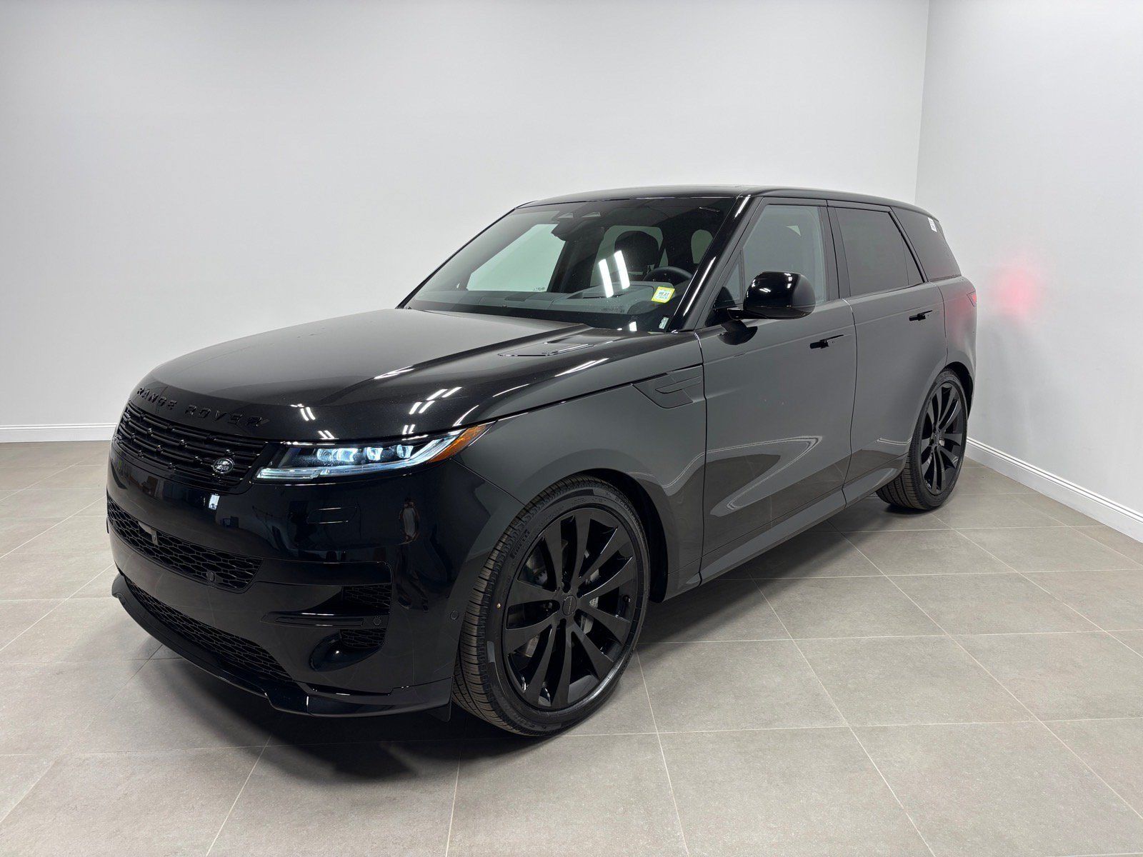 New 2027 Land Rover Range Rover Sport Dynamic SE AWD/4WD image 1