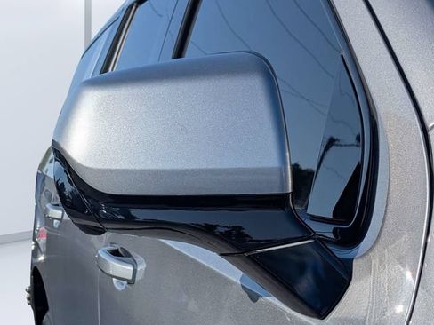 Used 2025 Chevrolet Tahoe RST RWD image 11