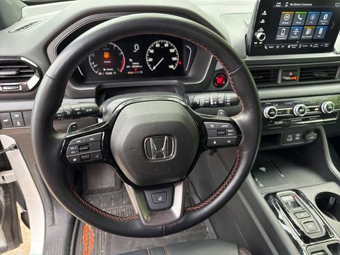 Used 2025 Honda Pilot TrailSport image 19
