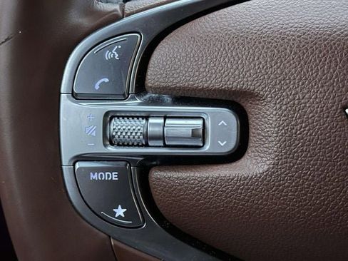 Used 2023 Genesis GV70 2.5T w/ Advanced Package image 25