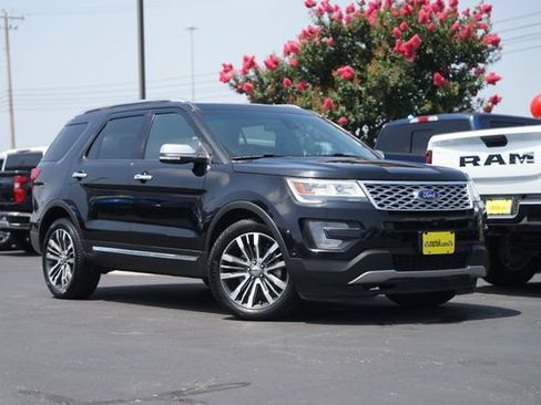 Used 2016 Ford Explorer Platinum AWD/4WD image 2