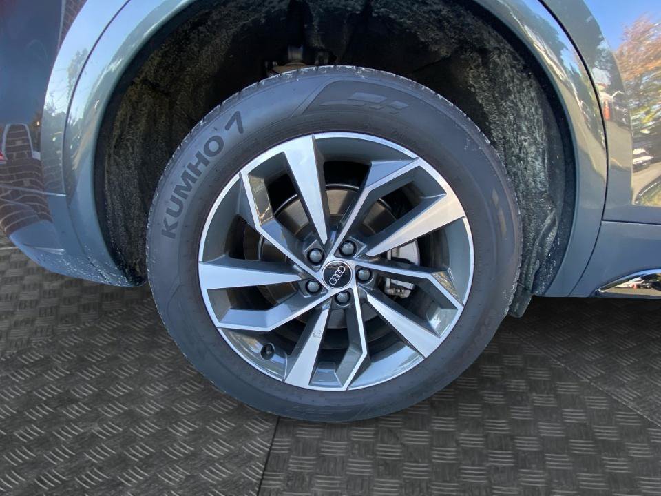 Used 2024 Audi Q5 2.0T Premium AWD/4WD image 23