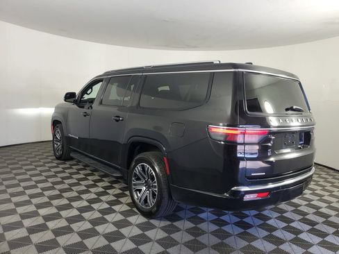 Used 2023 Jeep Wagoneer L Series II AWD/4WD image 6