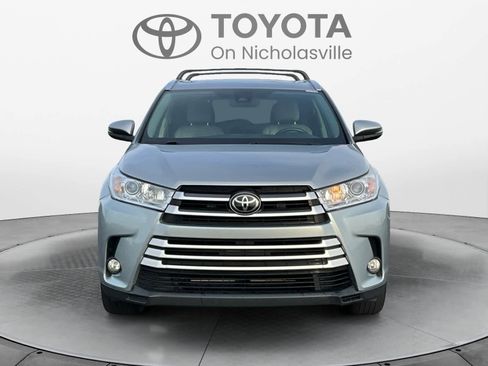 Used 2017 Toyota Highlander XLE image 9
