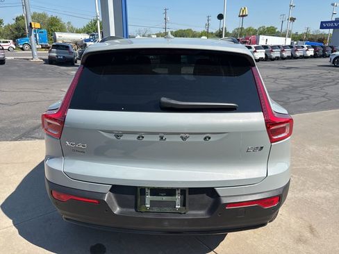 Certified 2026 Volvo XC40 B5 Plus AWD/4WD image 7