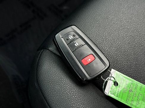 Used 2024 Toyota 4Runner TRD Off-Road Premium image 32